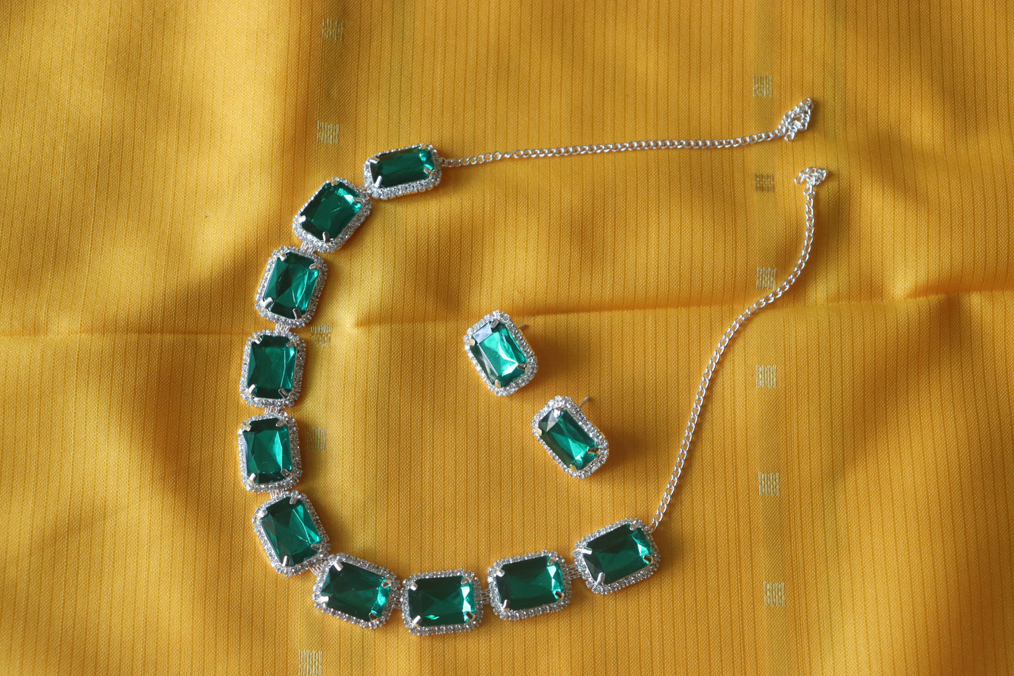 Rectangular Box Shaped Green Stone Studded Necklace Set